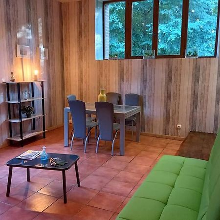 Suite Dans Le Jardin Du Chateau Agonges Dış mekan fotoğraf