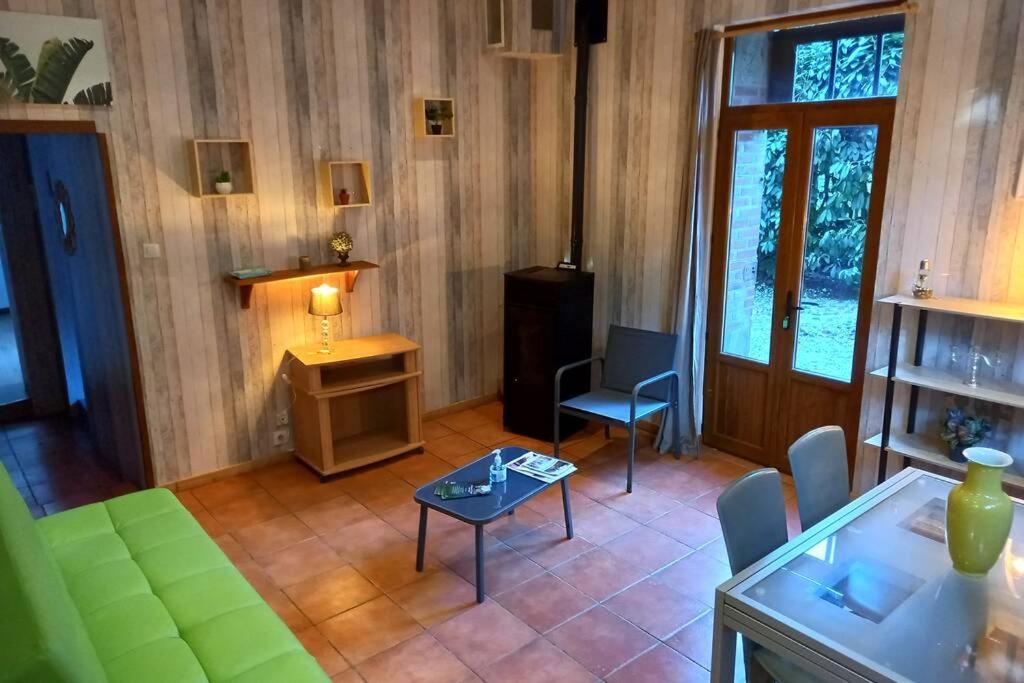 Suite Dans Le Jardin Du Chateau Agonges Dış mekan fotoğraf